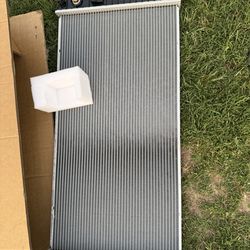 2013 Chevrolet Tahoe Radiator