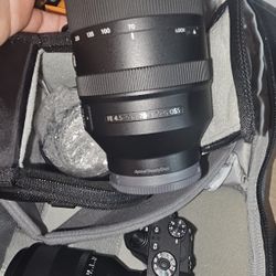 Sony FE 70-300mm f/4.5-5.6 G OSS Lens NEW