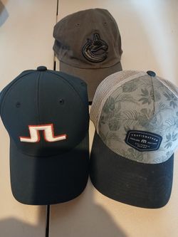 3 MEN'S GOLF HATS