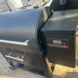 CENTURY 885 PELLET GRILL SMOKER WITH Wi-Fi Technology You Can Manage With The Traeger App