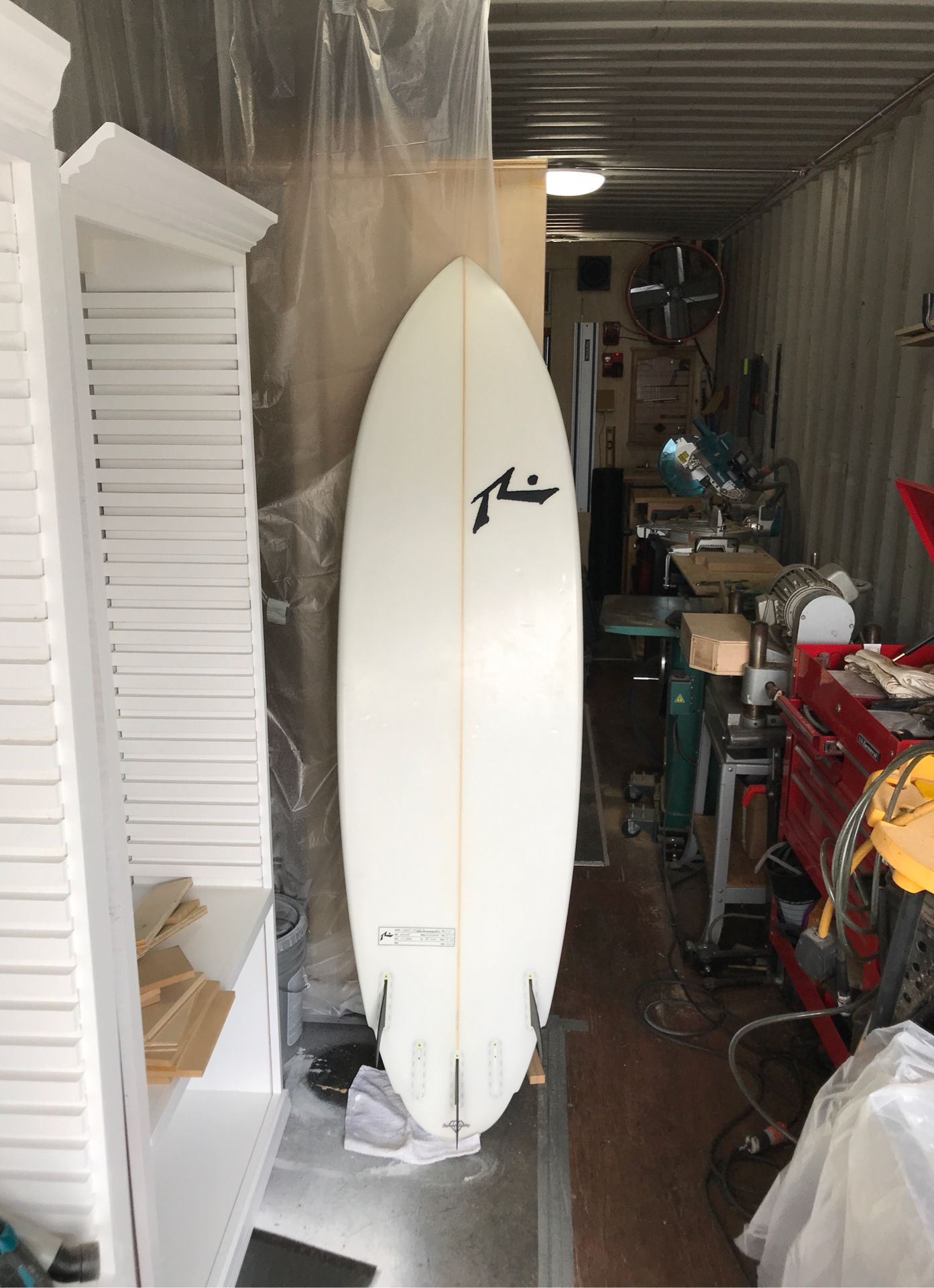 Surfboard Rusty Trades welcome