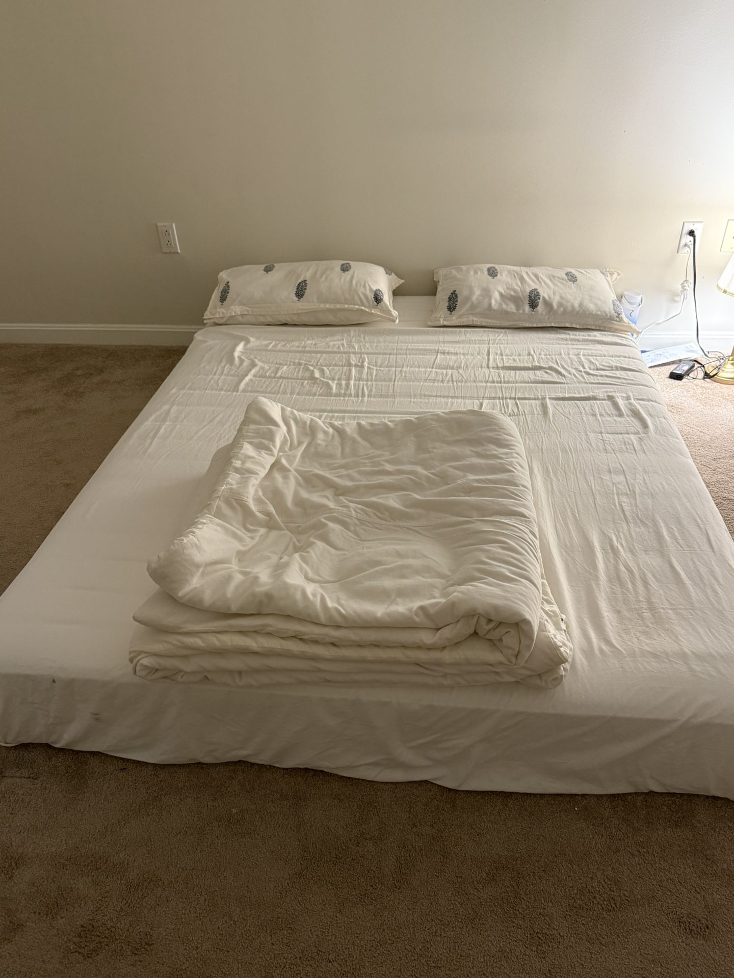 White Queen Size Mattress - Very Firm
