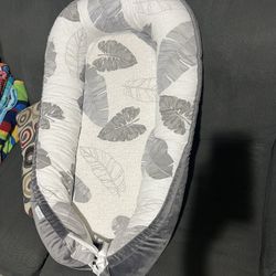Infant Lounger 