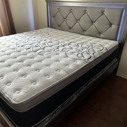 Queen Size Mattress Pillow Top 12" new mattress