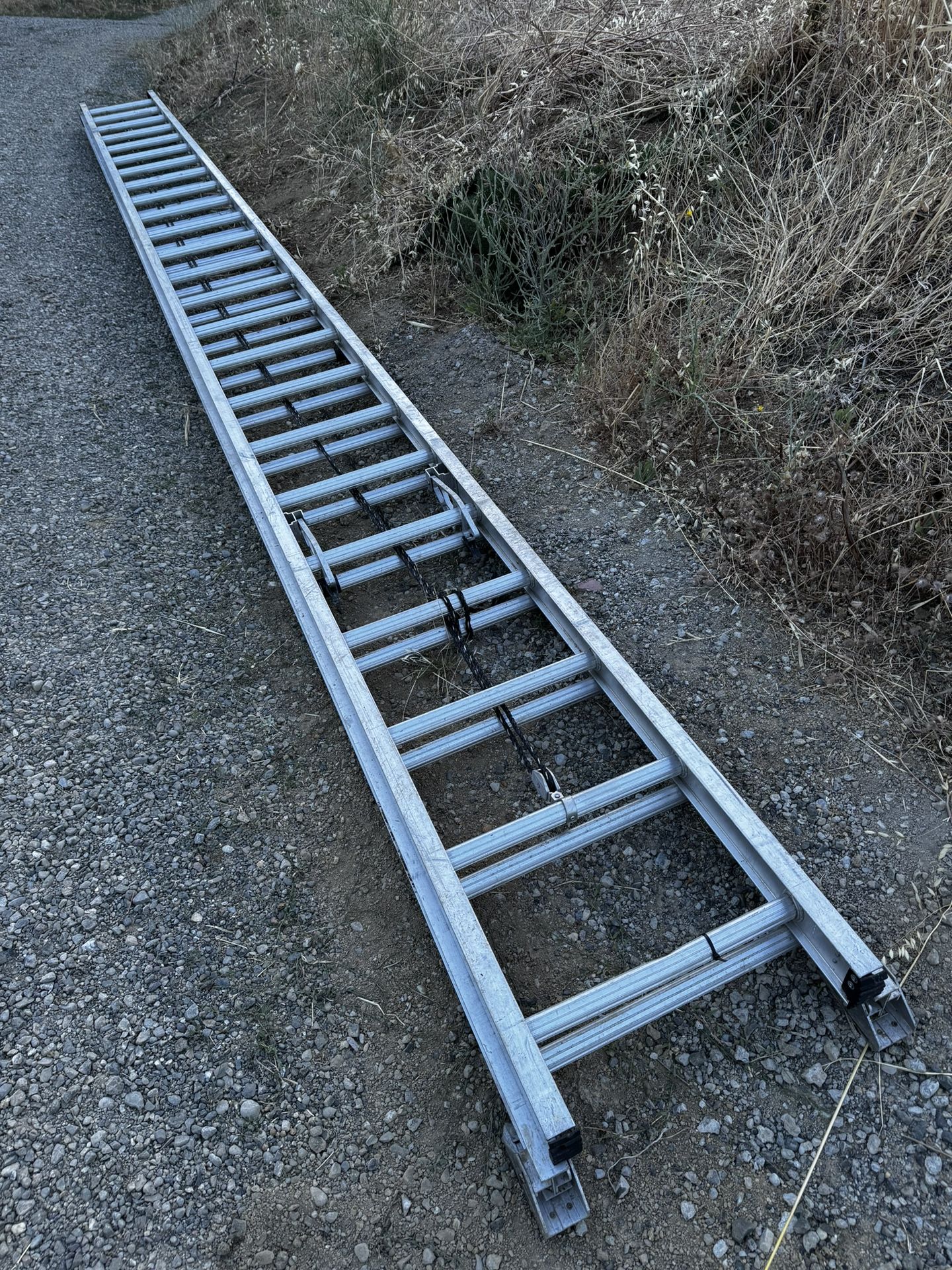 Werner - 48 ft. Aluminum D-Rung Extension Ladder with 300 lb. Load Capacity Type IA Duty Rating 48 ft. Aluminum D-Rung Extension Ladder with 300 lb.