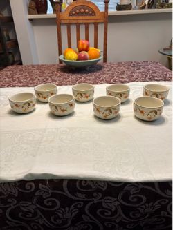 Hall Autumn Leaf - Custard Bowld