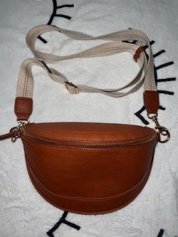Target brand Fanny pack -brown