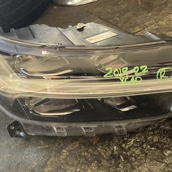 Volvo XC40 2019-2022 Right Headlight