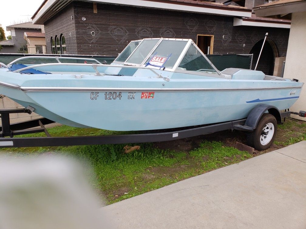 Caravelle Boat