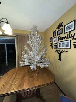 4’ Evergleam Aluminum Christmas Tree
