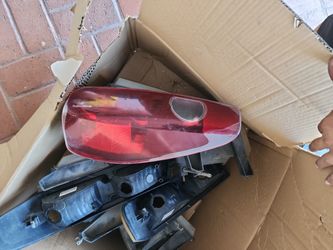 GMC Canyon Chevy Colorado Tail Light 