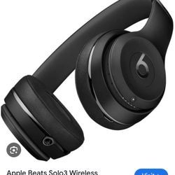 Black solo 3 Beats Headphones- Great Condition