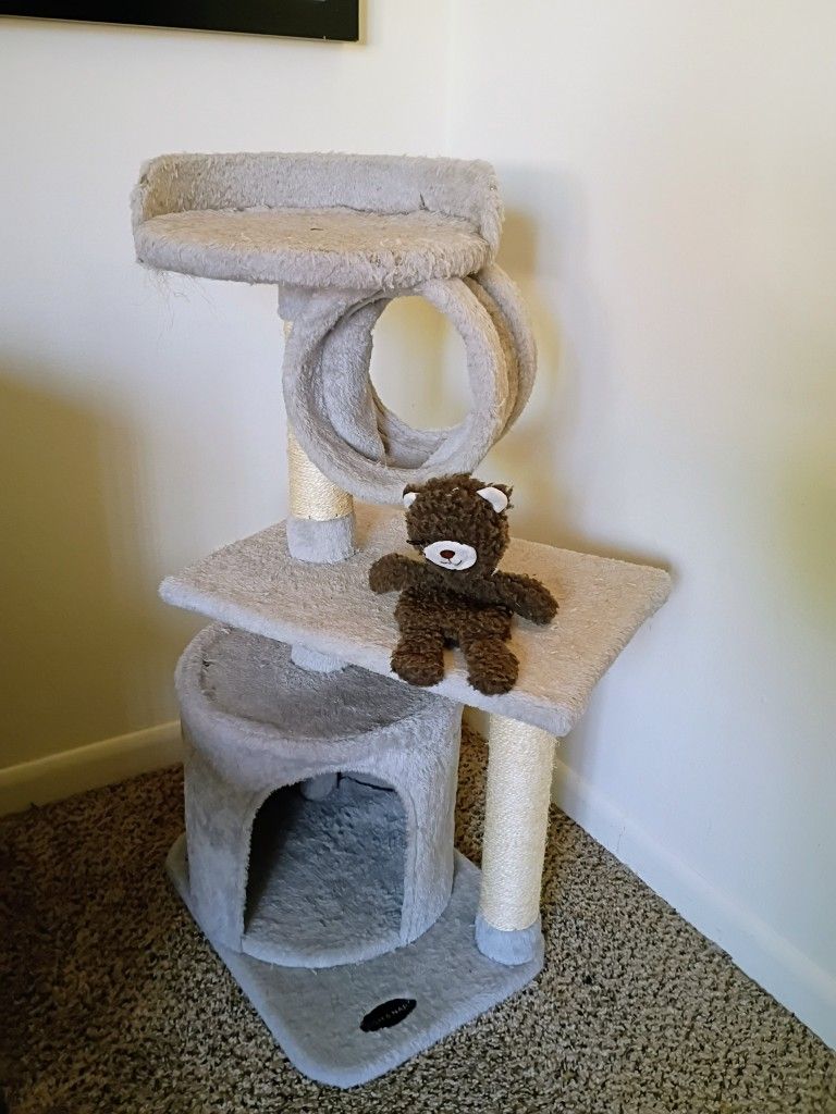 Small Cat Tree -Used