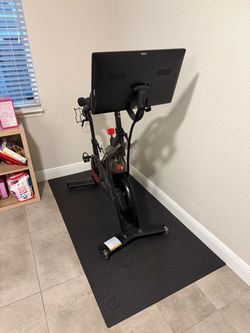 Original Peloton Bike less than 200 rides