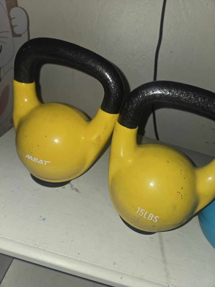 2 15lbs 2 1lb Kettle Bells