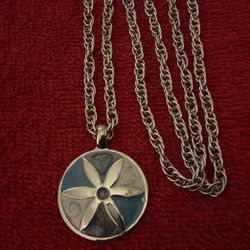 24” SilverTone Necklace With Pendant