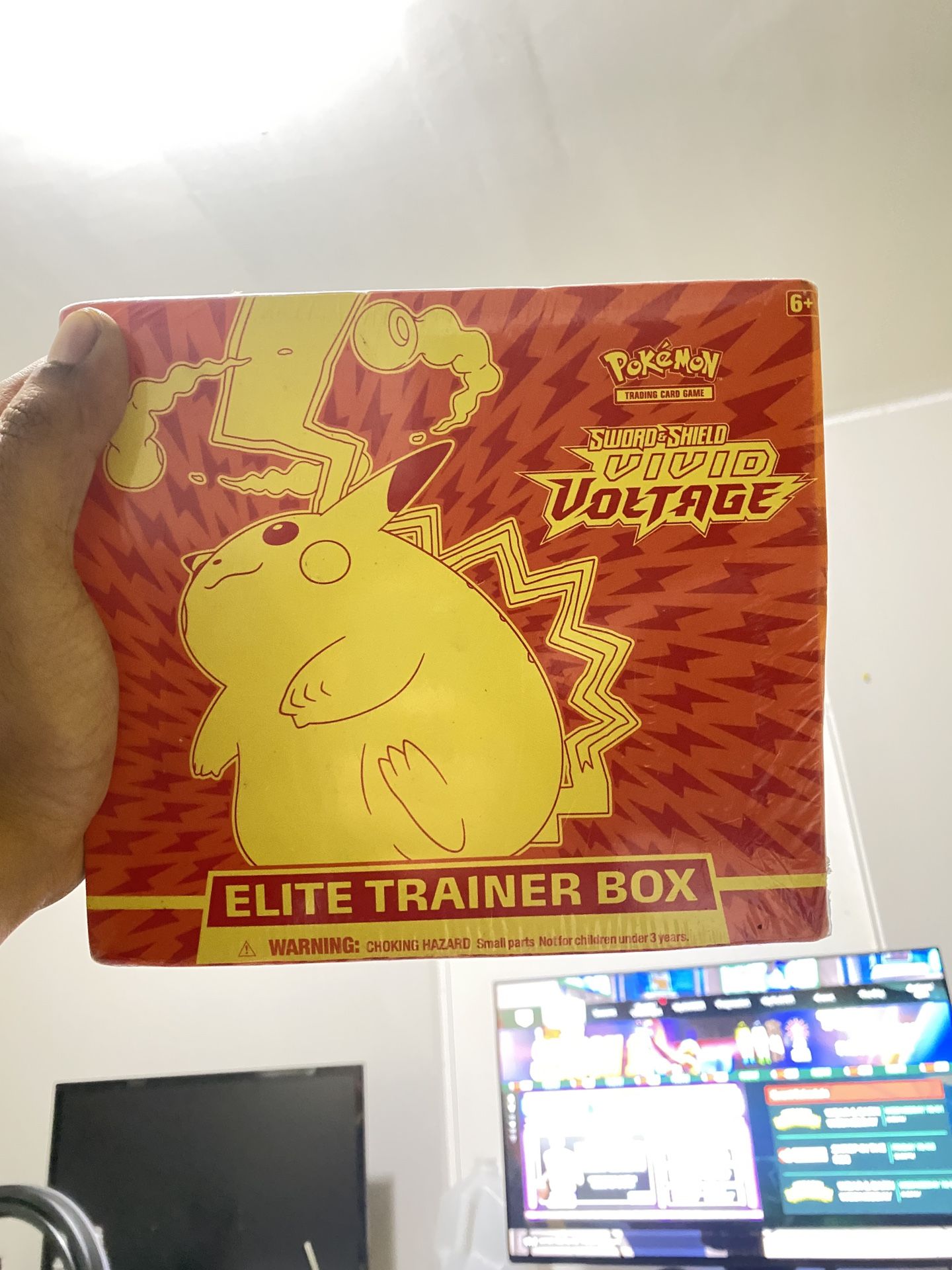Pokémon Vivid Voltage Starter Pack