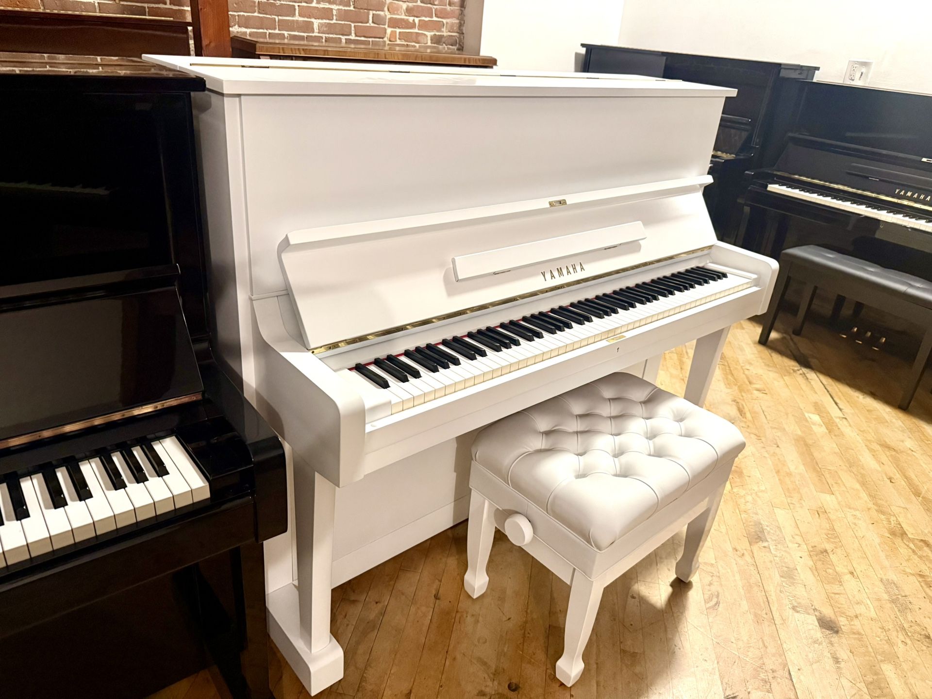 White Yamaha U1 Upright Piano Japanese Made Free Delivery Free Tuning