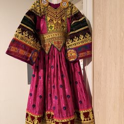 Afghan Traditional Clothes 