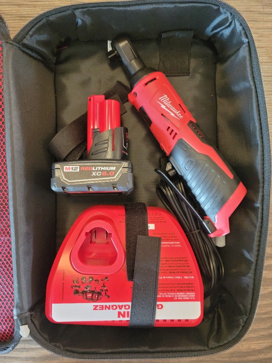 Milwaukee M12 3/8 Ratchet W/6.0 Battery & Charger