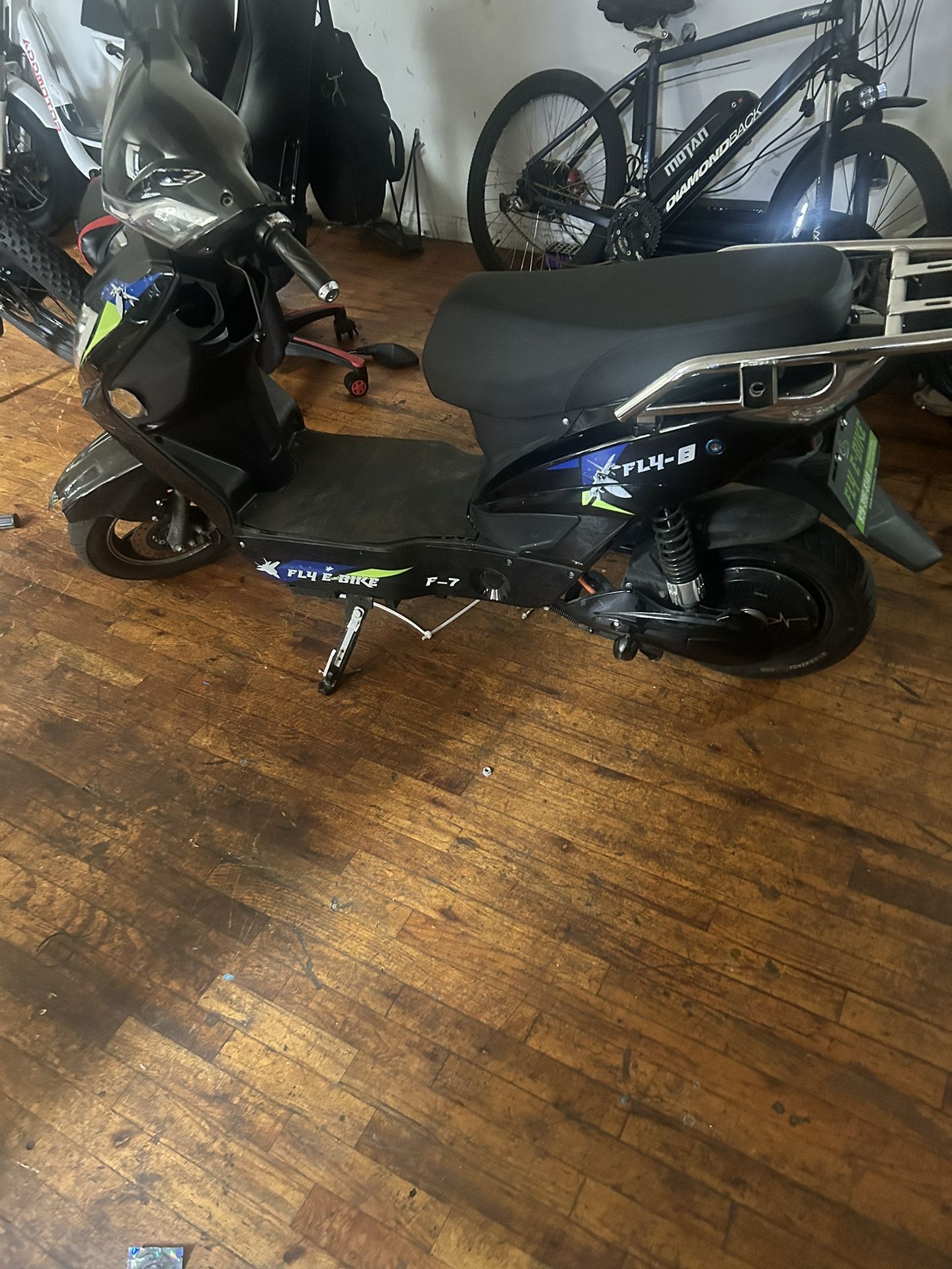 Electric Moped with battery