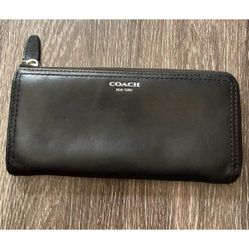 Vintage Coach Black Leather Full Zip Wallet