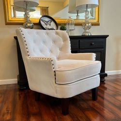 Beautiful Cream Tufted Chair 