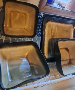 Baum Dishware