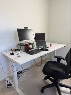 Desk - 29 x 70 x 30.5 height ($150 OBO)
