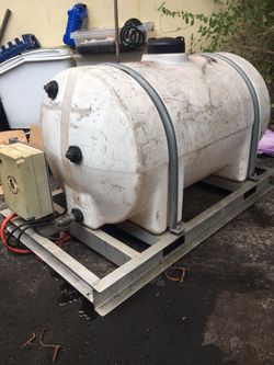Water 💦 Tank 65gal With Built In Pump 250$