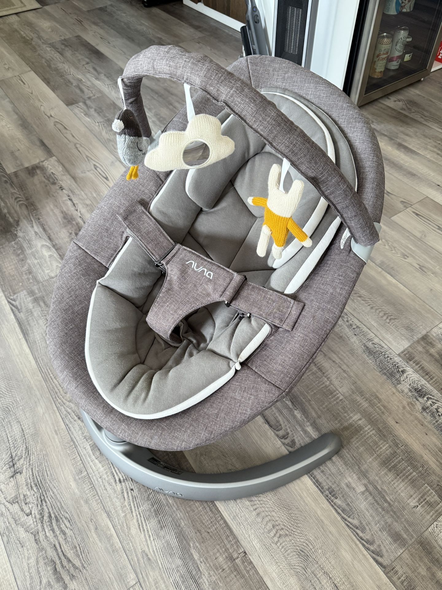 Nuna Leaf Grow Baby Swing