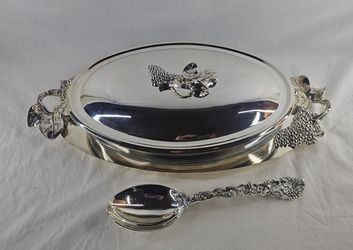 VTG GODINGER 3 QT COVERED CASSEROLE w/SERVING SPOON/TRAY - NIB