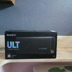 Brand New Sony ULT Field 3 Power Sound Speaker