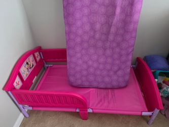 Toddler bed minnie mouse