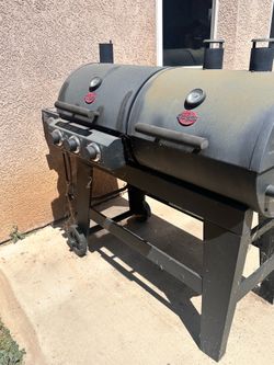 Grill and smoker