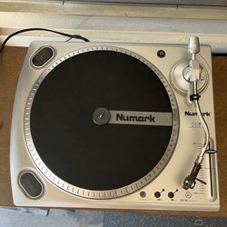 Numark TTusb turntable