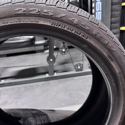 Pirelli Cinturato P7 All Season Run Flats 225/45/19