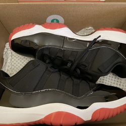 Jordan 11 Retro Low Bred