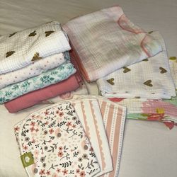 Swaddles And Burp Clothes 