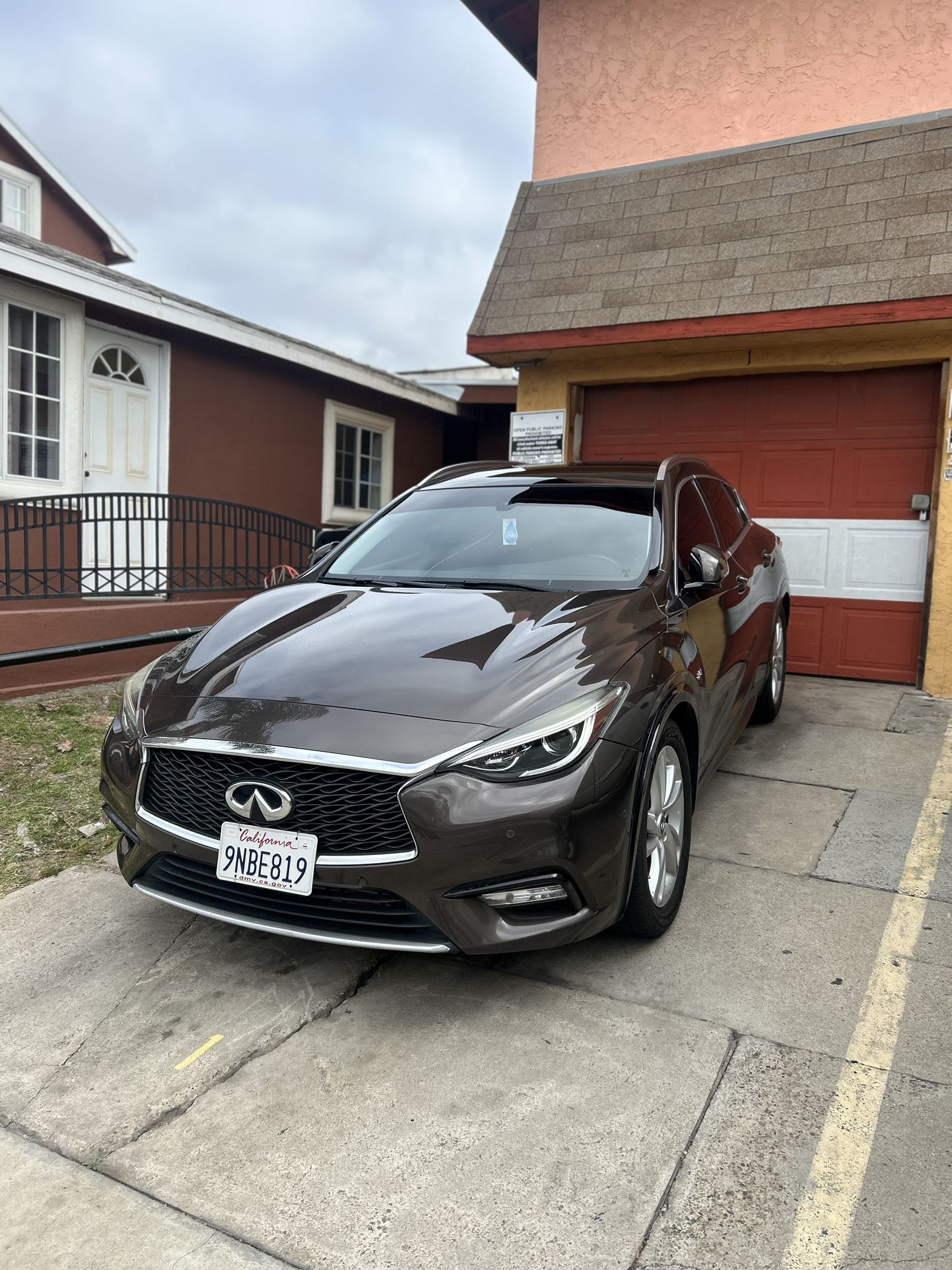 2017 Infiniti Qx30