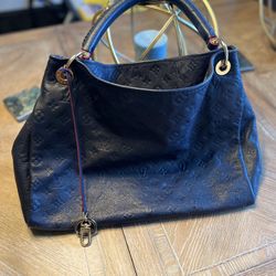 Louis Vuitton Bag.
