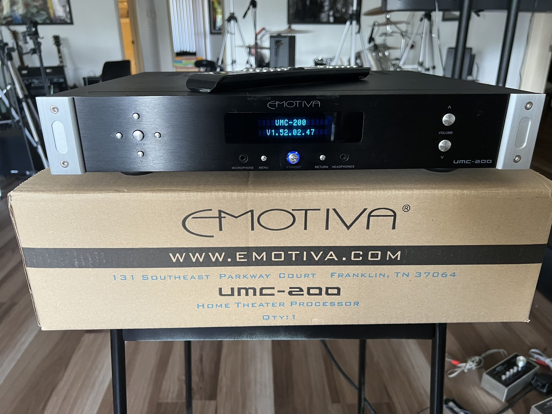 Emotiva UMC 200 Preamp Processor