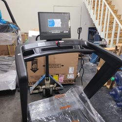 FULLERTON- 2025 model NORDICTRACK Commercial 1750 treadmill  - 1300$ 