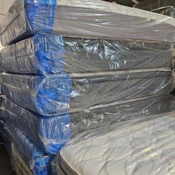 December Special 24/7 Same Day Delivery Se Habla Twin Mattress 99 Full 159 Queen Bed 179 King 229 Cali King 229 All Sizes Available 