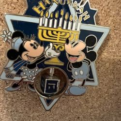 Disney Parks Hanukkah Trading Pin