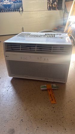 LG Air conditioner. Like new!