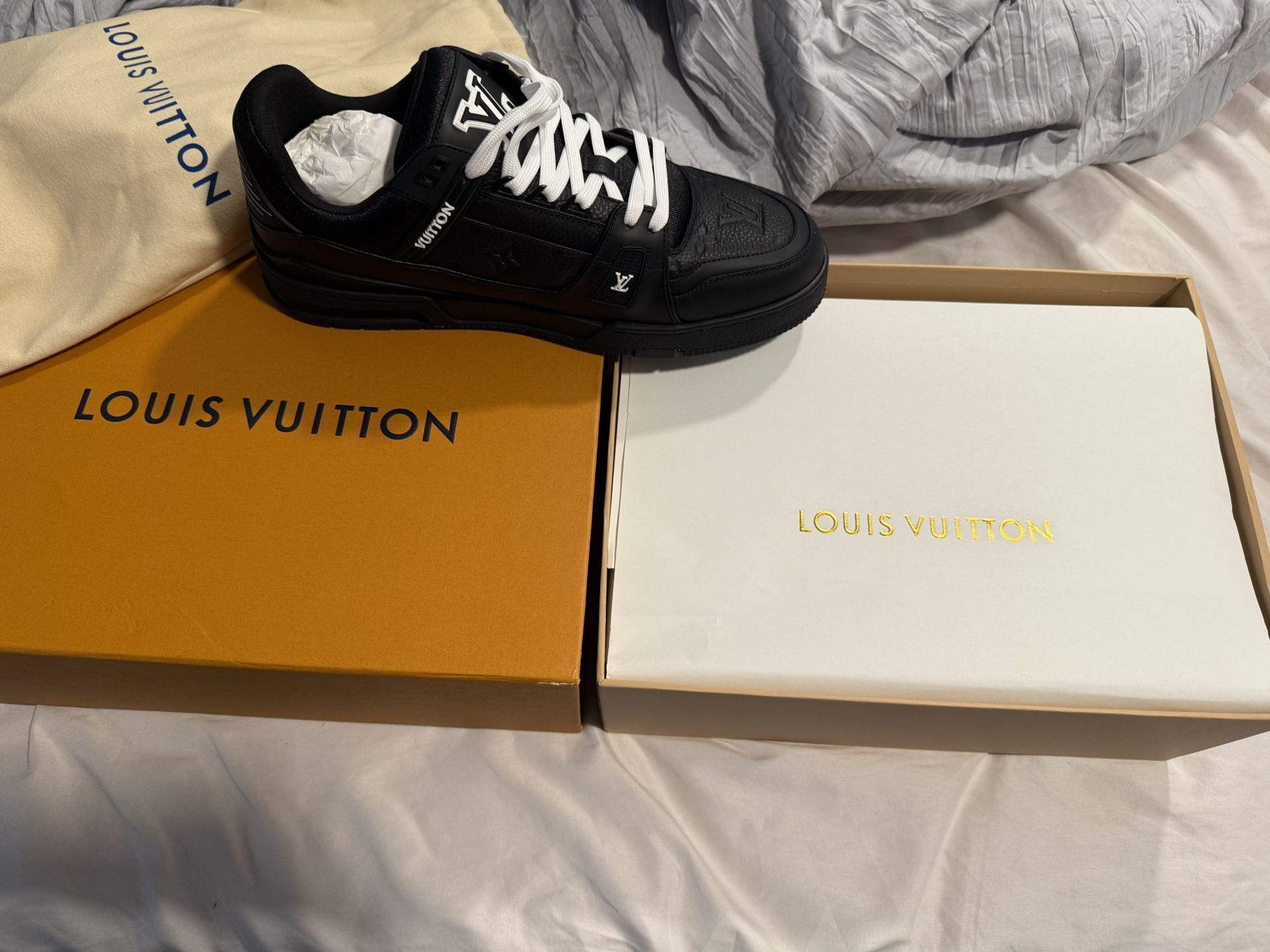 Tênis Louis Vuitton Size 12