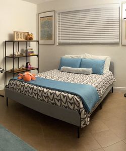 Queen Bed