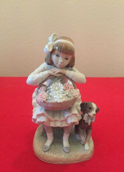 Girl with flowers by Lladro