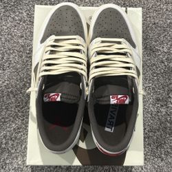 Jordan 1 Low Travis Scott Reverse Mocha 